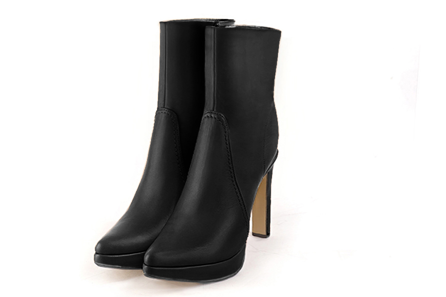 Satin black women's booties, with a zip on the inside. Tapered toe. Very high slim heel with a platform at the front - Florence KOOIJMAN